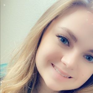 Meet your Posher, Carlie